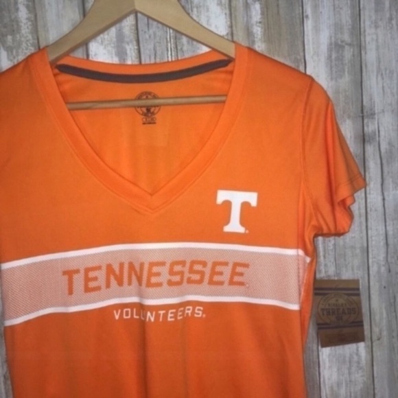 NWT NCAA Tennessee Vols Tee - Picture 2 of 5